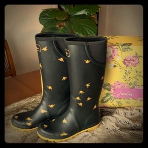 bumble bee rain boots